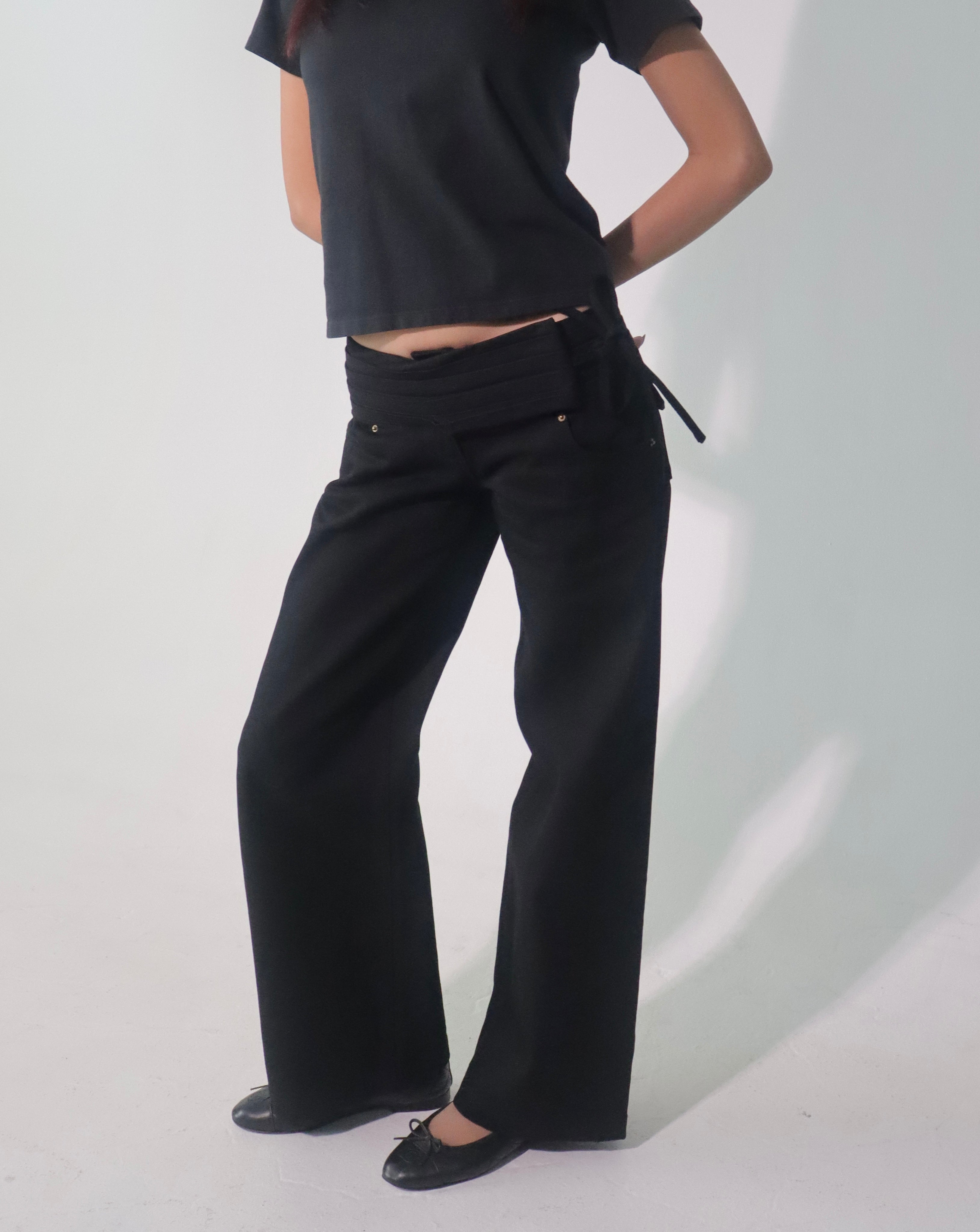 PRE-ORDER Gia Noir Low-Rise Selvedge Denim