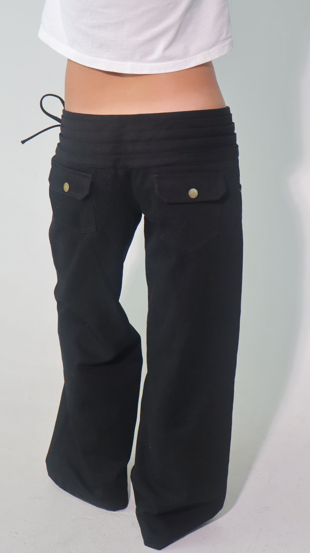 PRE-ORDER Gia Noir Low-Rise Selvedge Denim